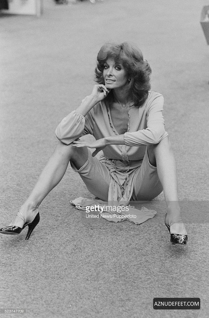 MARTI CAINE Feet AZNudeFeet