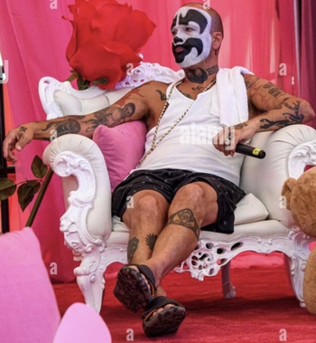 Shaggy 2 Dope