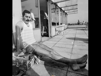  alt="Freddie Mercury"
