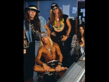  alt="Bret Michaels"