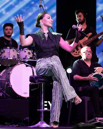 Ebru Yasar