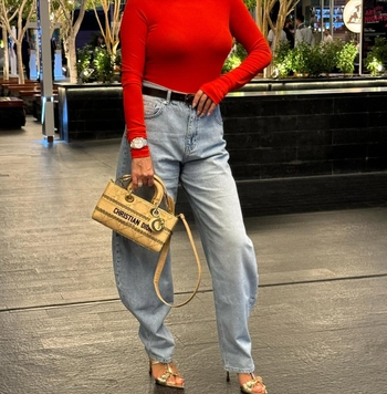 Ebru Yasar