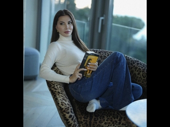  alt="Ebru Yasar"