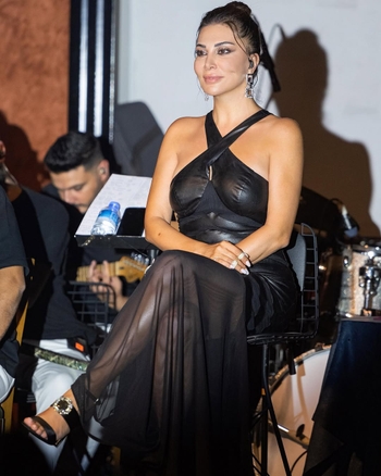 Ebru Yasar