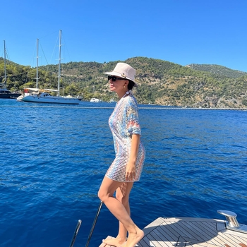 Ebru Yasar