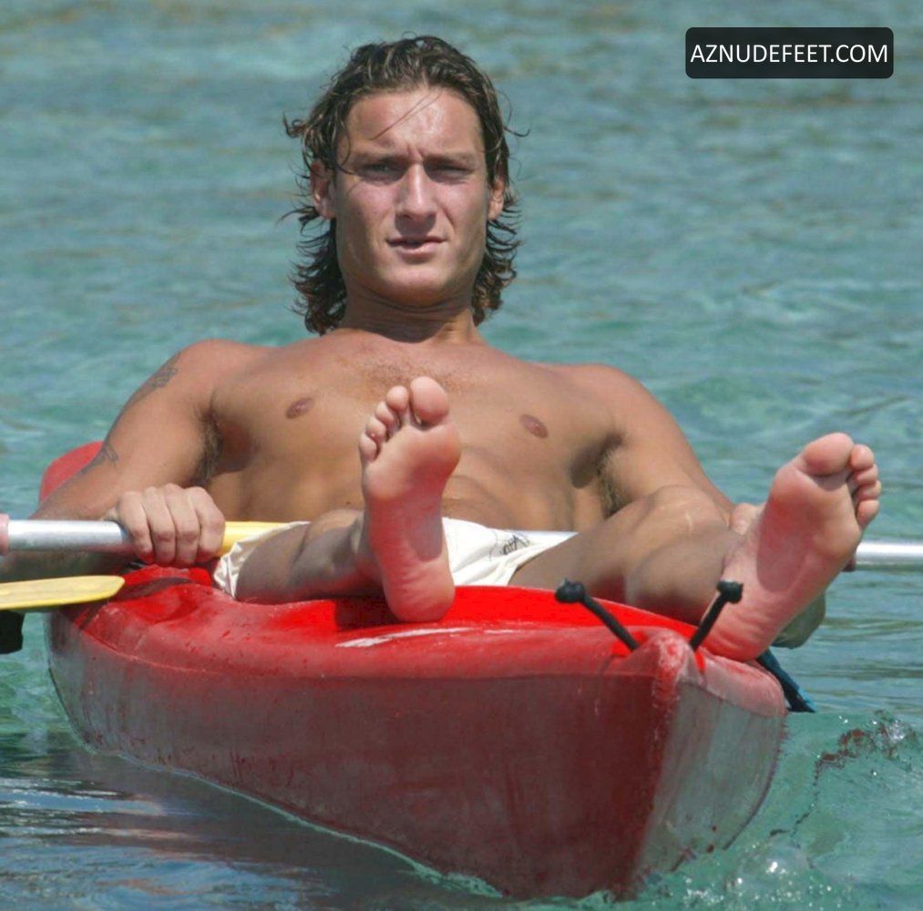 FRANCESCO TOTTI Feet - AZNudeFeet Men