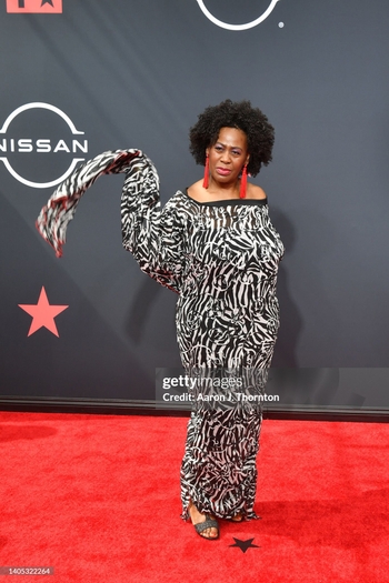 Chandra Currelley-Young