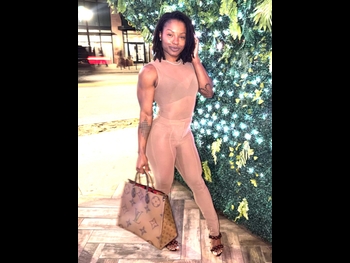  alt="Cydney Gillon"