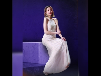  alt="Elaine Yiu"