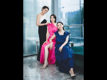 alt="Elaine Yiu"