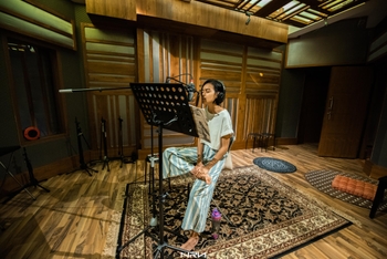 Eva Celia Latjuba