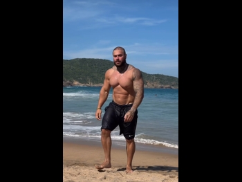  alt="Leo Stronda"