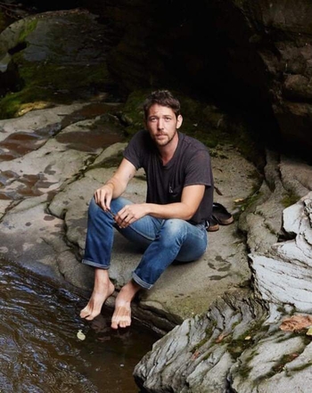 Robin Pecknold