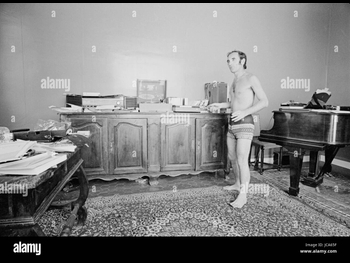  alt="Charles Aznavour"