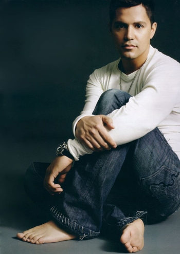 Jay Hernandez