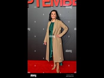  alt="Nina Hossain"