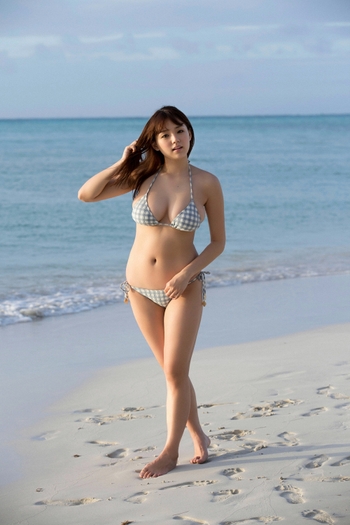 Ai Shinozaki