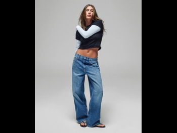  alt="Hailey Bieber"