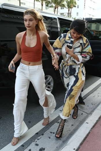 Hailey Bieber