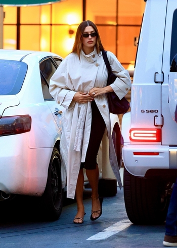 Hailey Bieber