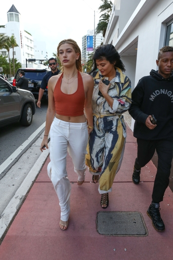 Hailey Bieber