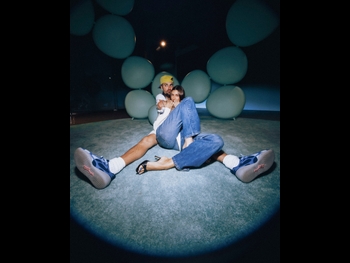  alt="Hailey Bieber"