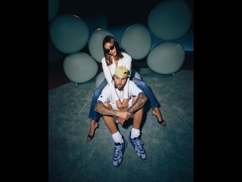  alt="Hailey Bieber"