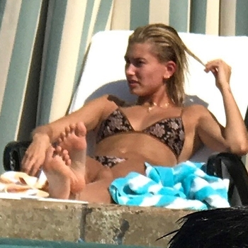 Hailey Bieber