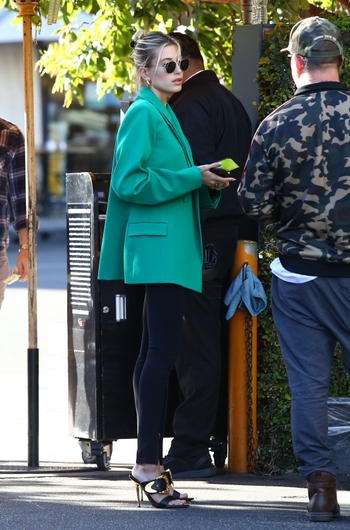 Hailey Bieber