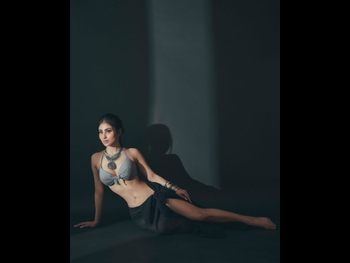  alt="Mouni Roy"
