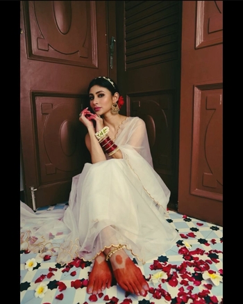 Mouni Roy