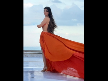  alt="Mouni Roy"