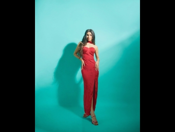  alt="Mouni Roy"
