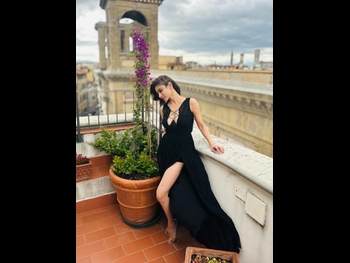  alt="Mouni Roy"