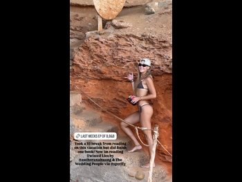  alt="Olivia Ponton"