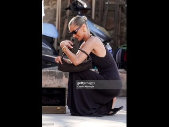  alt="Bella Hadid"