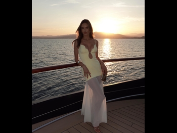 alt="Alessandra Ambrosio"