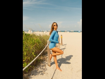  alt="Alessandra Ambrosio"