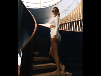  alt="Alessandra Ambrosio"