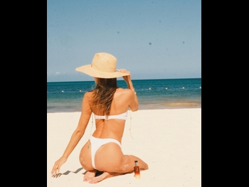  alt="Alessandra Ambrosio"
