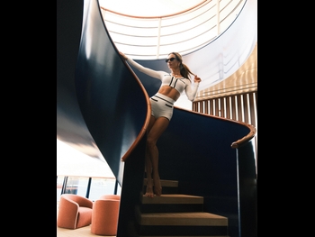  alt="Alessandra Ambrosio"
