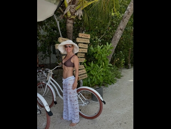  alt="Elsa Pataky"