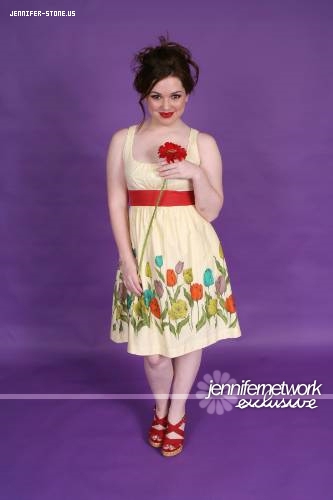 Jennifer Stone (V)