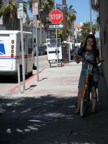 Jennifer Stone (V)