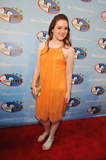 Jennifer Stone (V)