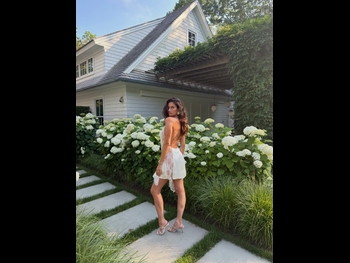  alt="Sara Sampaio"