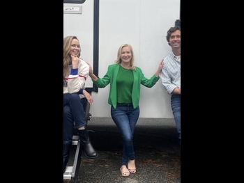  alt="Angela Kinsey"