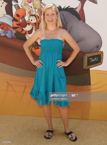 Angela Kinsey