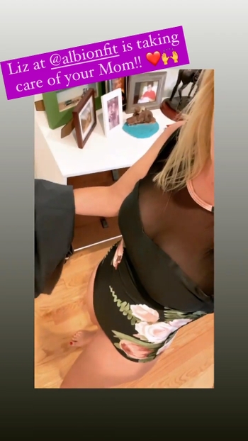 Angela Kinsey