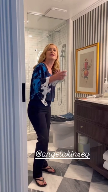 Angela Kinsey